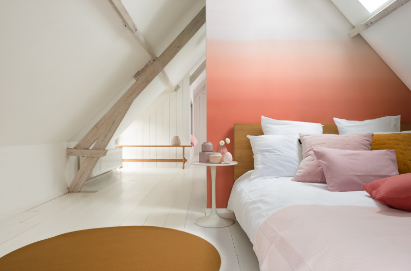 Desain Cat Kamar pink, jingga, putih