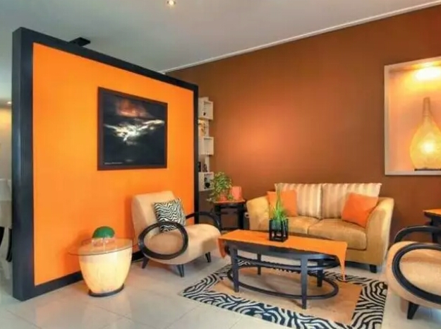 Cat Ruang Tamu Minimalis warna kombinasi orange