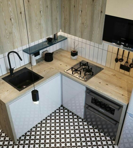Ide aksen kayu dan monokrom untuk dapur minimalis