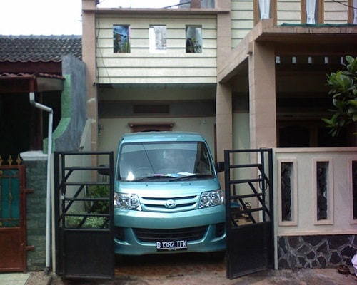 Amankan garasi Rumah dengan pagar mini