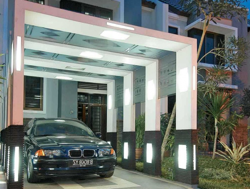 Garasi Samping Rumah Mewah