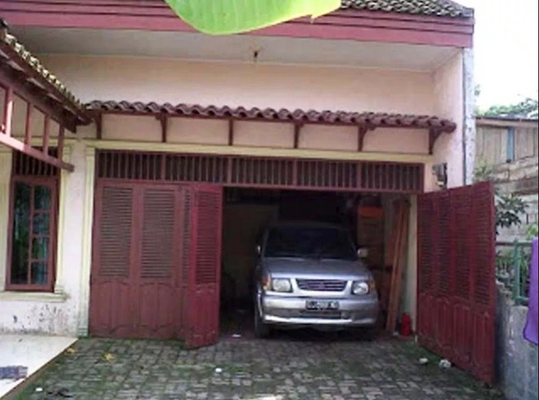 Garasi Samping Rumah Simple
