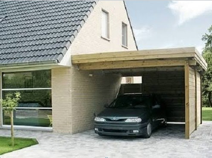 Garasi Samping Rumah Terbuka