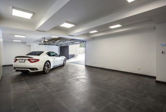 Garasi Mobil Bawah Tanah