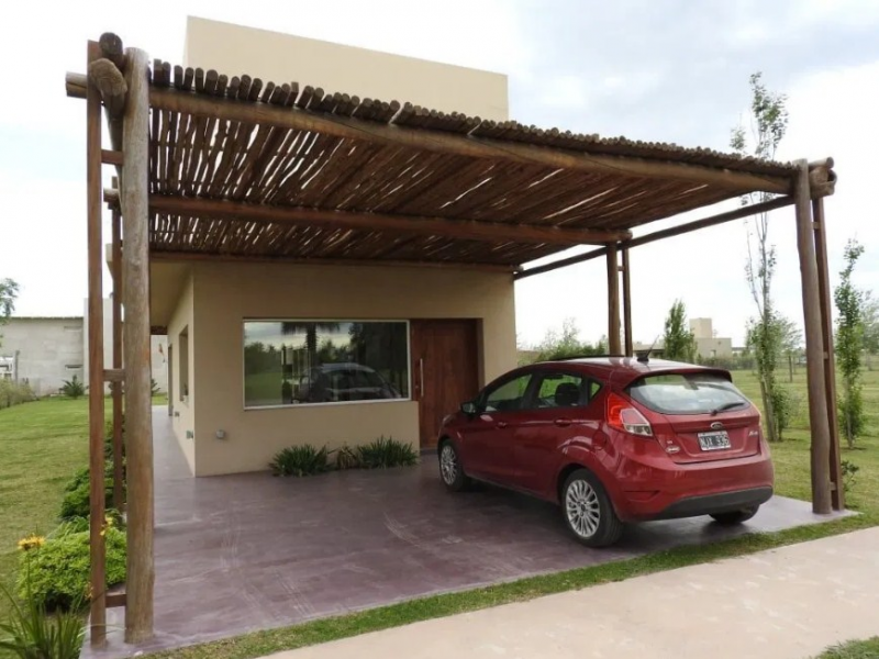 Model garasi di belakang rumah