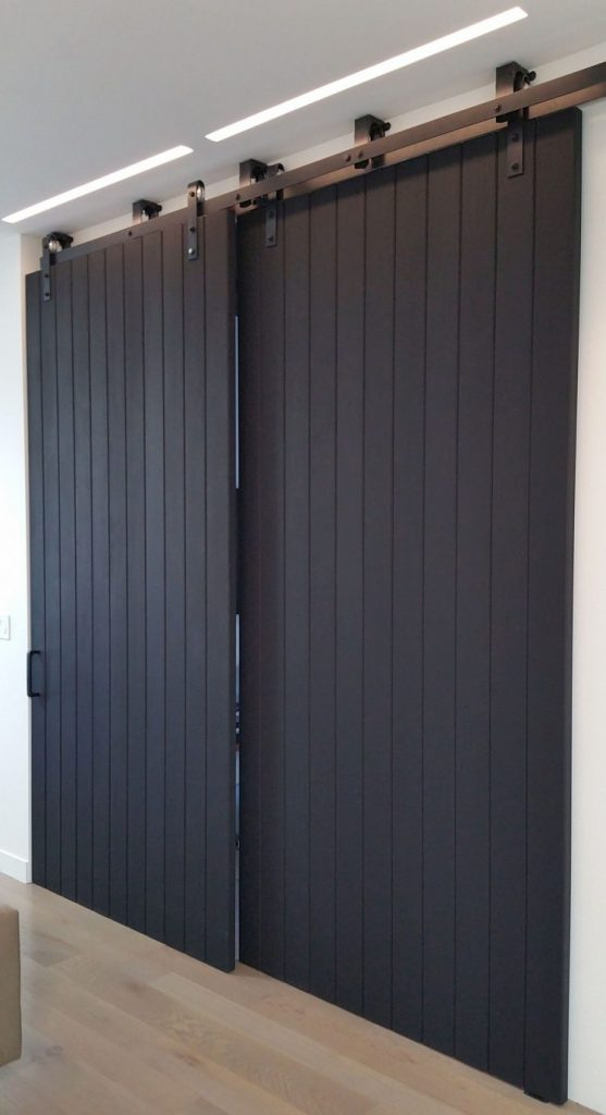 Garasi Pintu Kayu Dua Layer