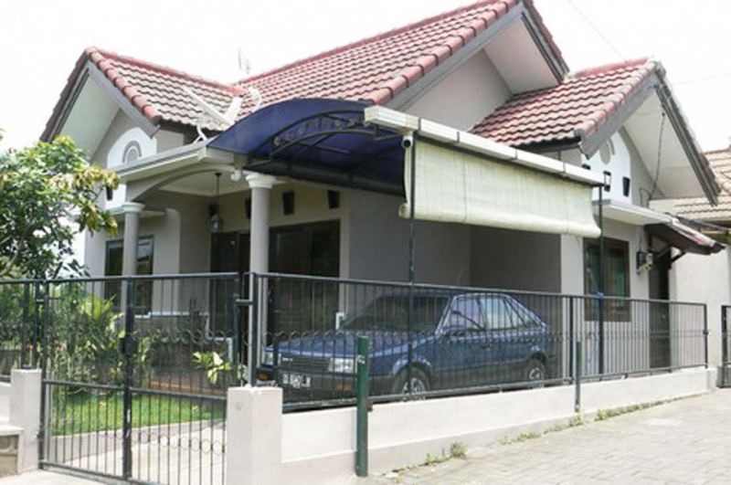 Desain rumah dengan garasi mobil