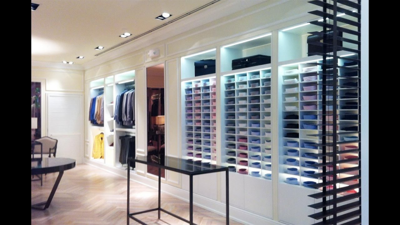 Desain Interior Toko Baju