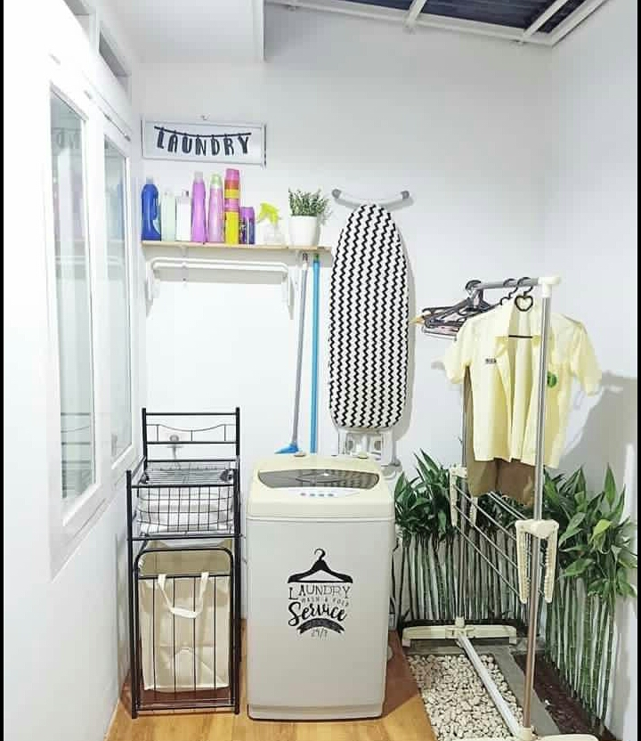 Desain Interior Buat ruangan seasri mungkin dengan tanaman