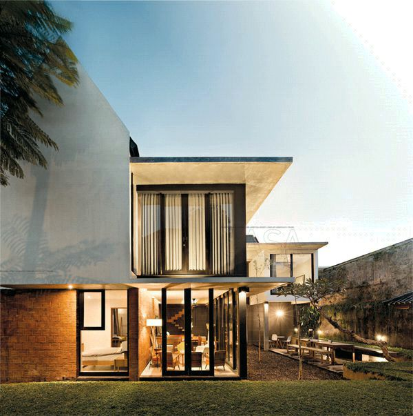 Desain Taman Samping Rumah