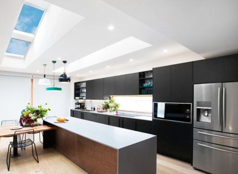 Desain dapur minimalis modern dengan atap transparan