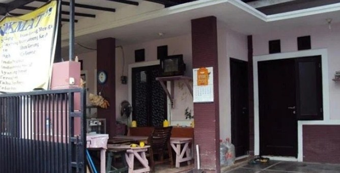 Desain Toko Kelontong Dengan Memanfaatkan Teras Rumah