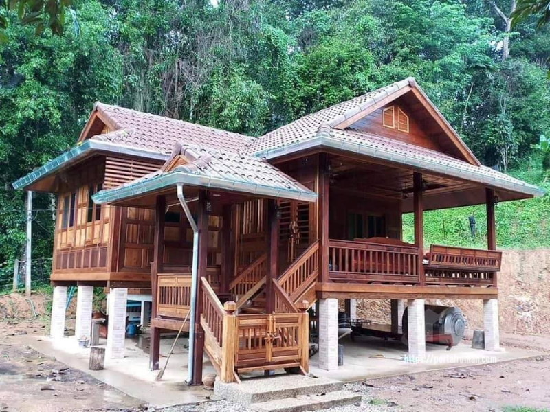 Gambar Desain Rumah Kayu Mungil