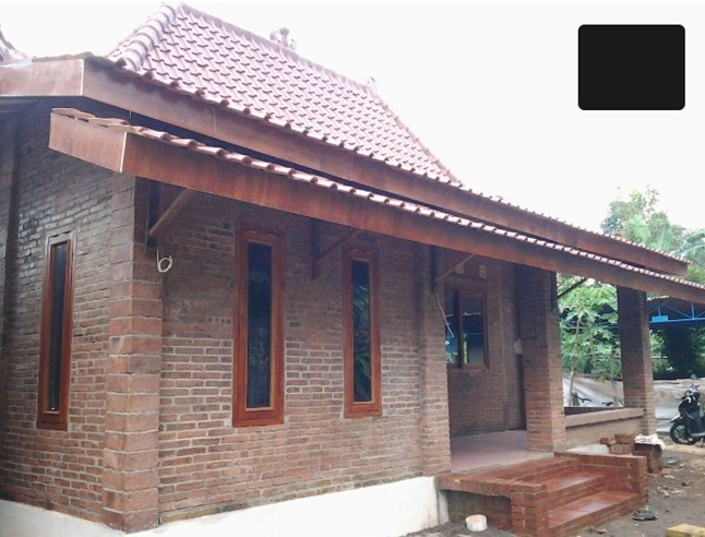 Desain Rumah Limasan di Kampung