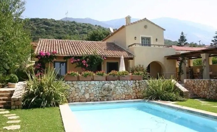 Desain Rumah Mediterania Gaya Italia