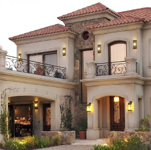 Desain Minimalis Dengan Unsur Kayu, Kaca dan Logam