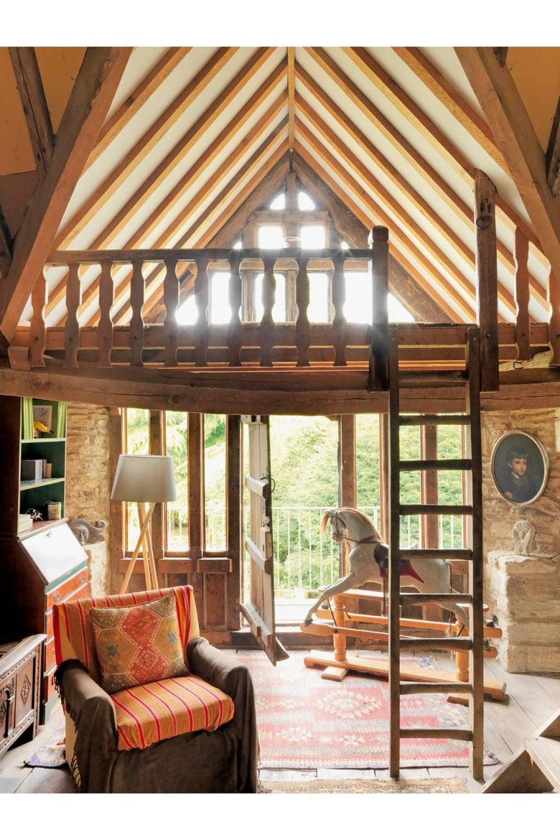 Desain Rumah Mezzanine Renovasi