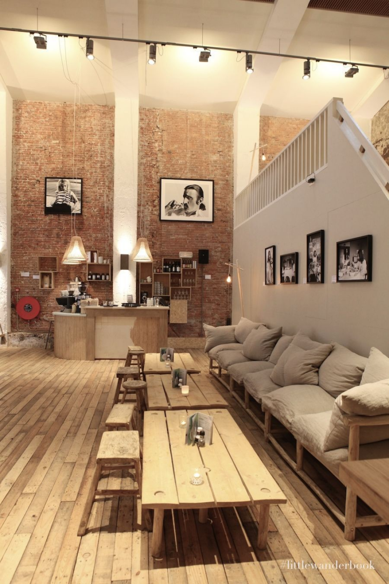 Dekor Dinding Simple