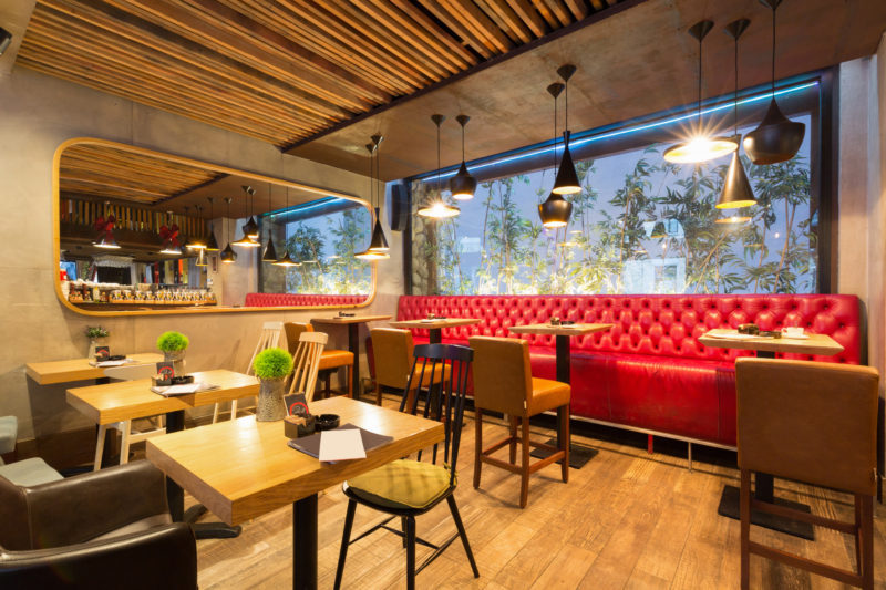 Kursi unik untuk cafe