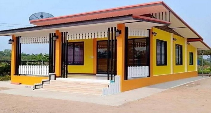 Desain Rumah Pedesaan Dengan Warna Cerah