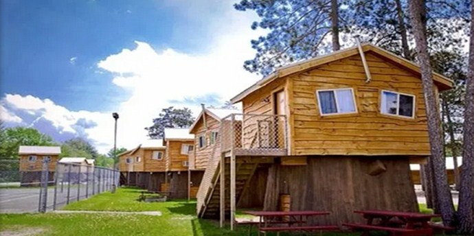 Desain Rumah Pohon Yang Simpel dan ELegan