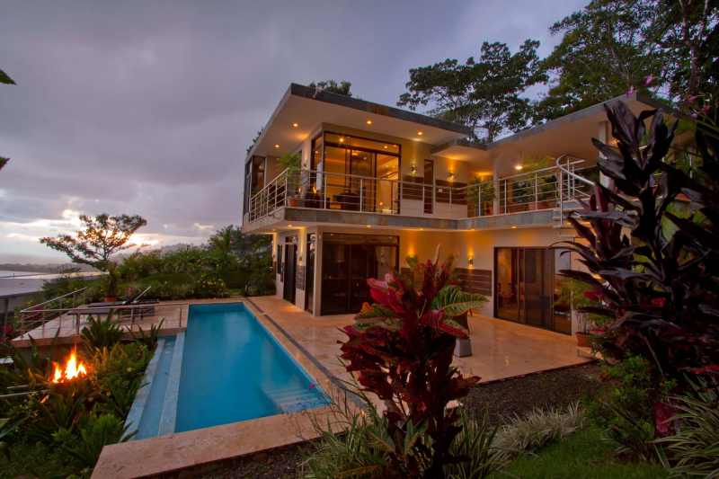 Desain Rumah Tropis Keren