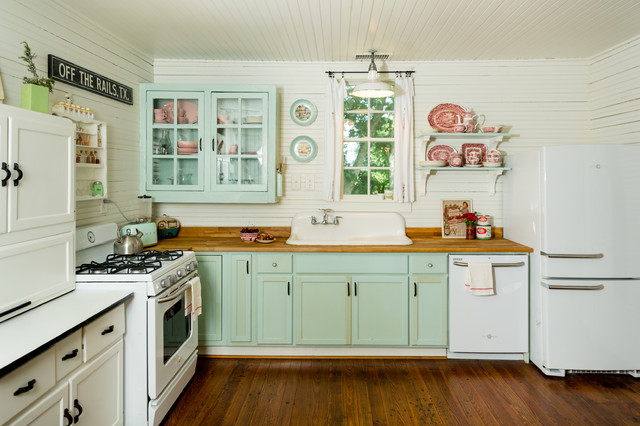Backsplash warna pastel yang cantik untuk area dapur