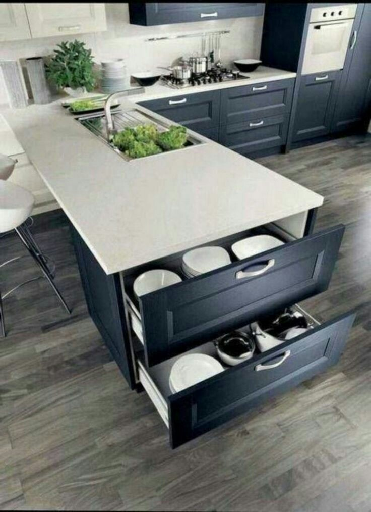 Jika anda ingin meja dapur yang terlihat seperti terbuat dari bebatuan, anda bisa memilih meja dapur dengan material Solid Surface. Material ini lebih murah dari batu kuarsa atau granit karena buatan manusia