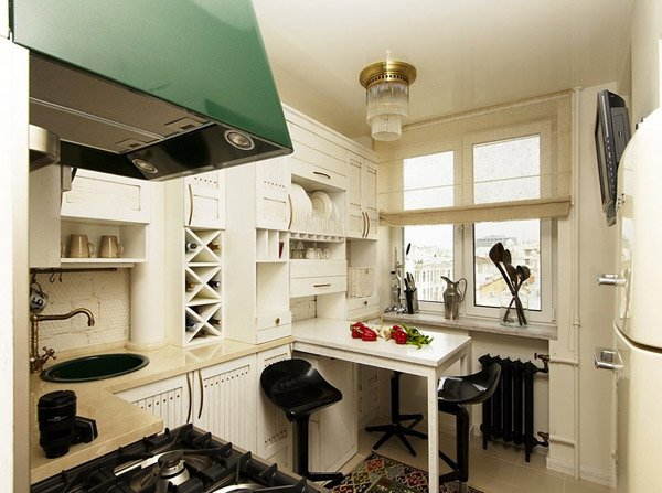 Banyak material batu alam yang digunakan untuk bahan meja dapur, dan salah satu yang sering dipilih orang adalah batu granit. Dengan corak unik yang tidak sama pada setiap potongan, meja ini menjadikan dapur lebih elegan