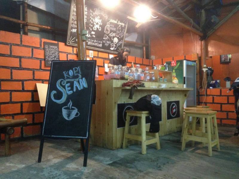 Desain Cafe Kopi Sederhana Kecil
