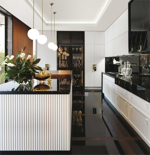 Aksen emas yang elegan dan cantik untuk dapur anda