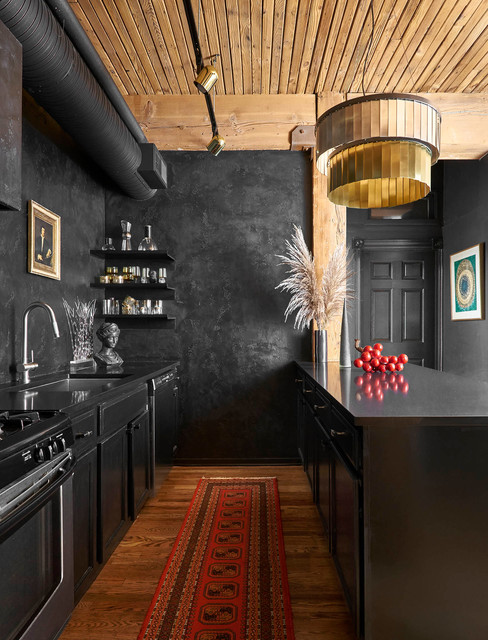 Warna hitam yang keren dan modern untuk area dapur