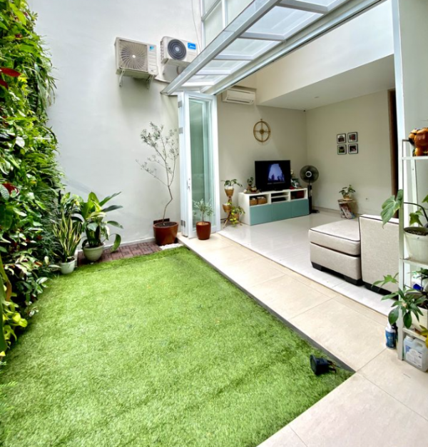 Taman dalam rumah di ruang TV