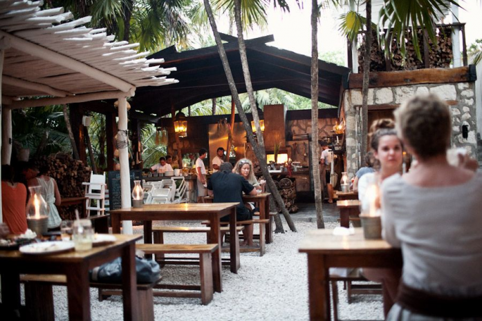 Inilah 30 Desain Cafe Outdoor Minimalis  Yang Lagi Hits Tahun 2020