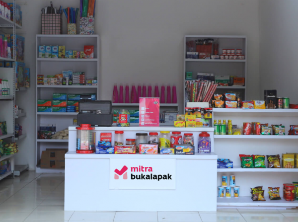 Toko Sembako Modern serba Putih