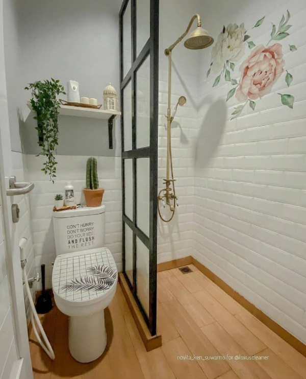 Kamar Mandi Minimalis motif Mawar