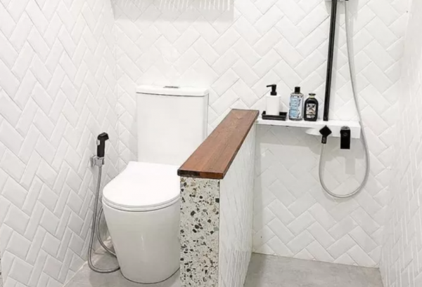 Kamar Mandi Minimalis Dinding Putih