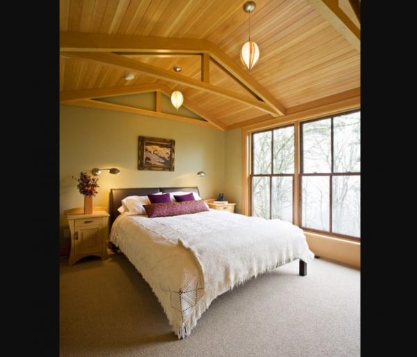 Kamar tidur dengan langit-langit tinggi