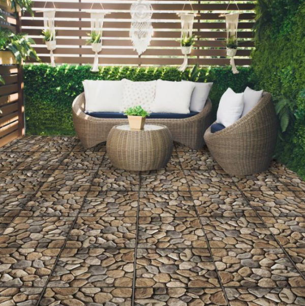 Teras dengan lantai batu alam