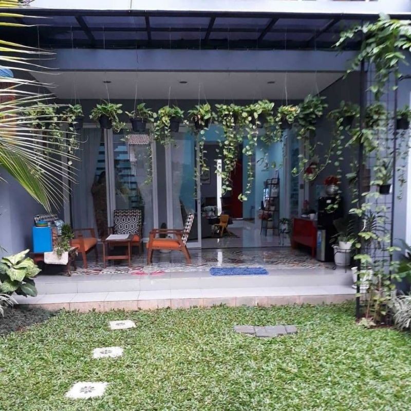 Konsep warna cat teras di samping rumah