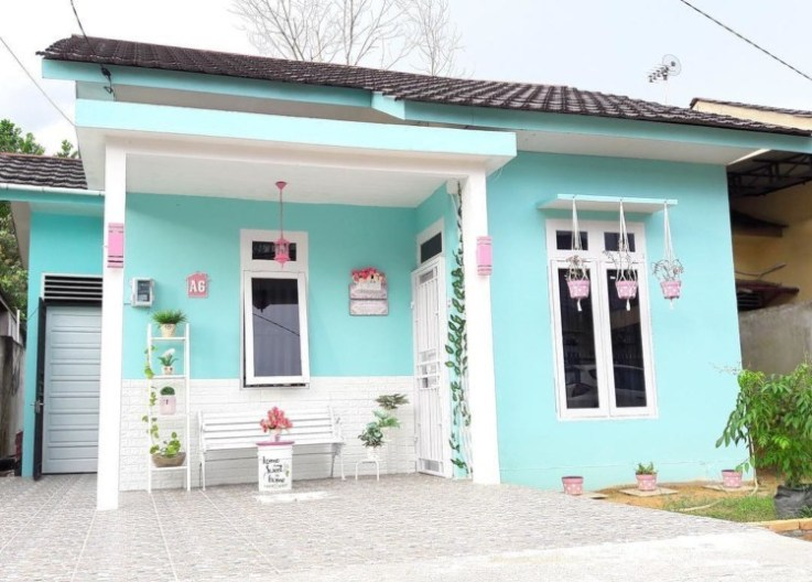 Warna Cat Teras Rumah Biru Muda