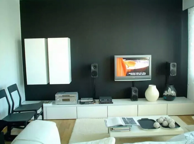 Cat Ruang Tamu Minimalis hitam kombinasi putih