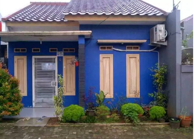 Cat tembok biru gelap
