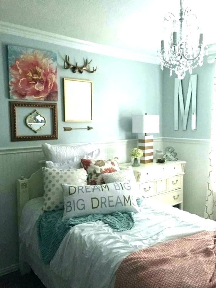 Tembok Kamar berwarna keabuan