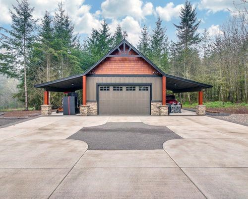 Garasi Dengan Atap sisi rumah segitiga