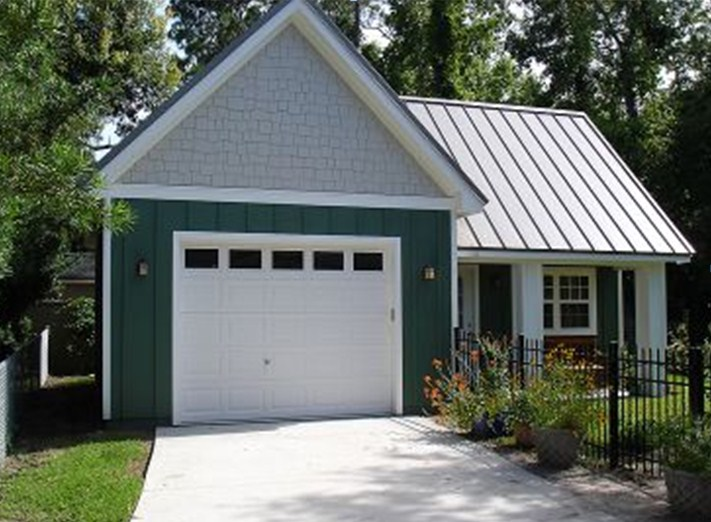 Desain Garasi Model Canada Garage White Green