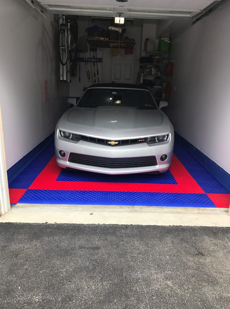 Garasi mobil di ruang sempit