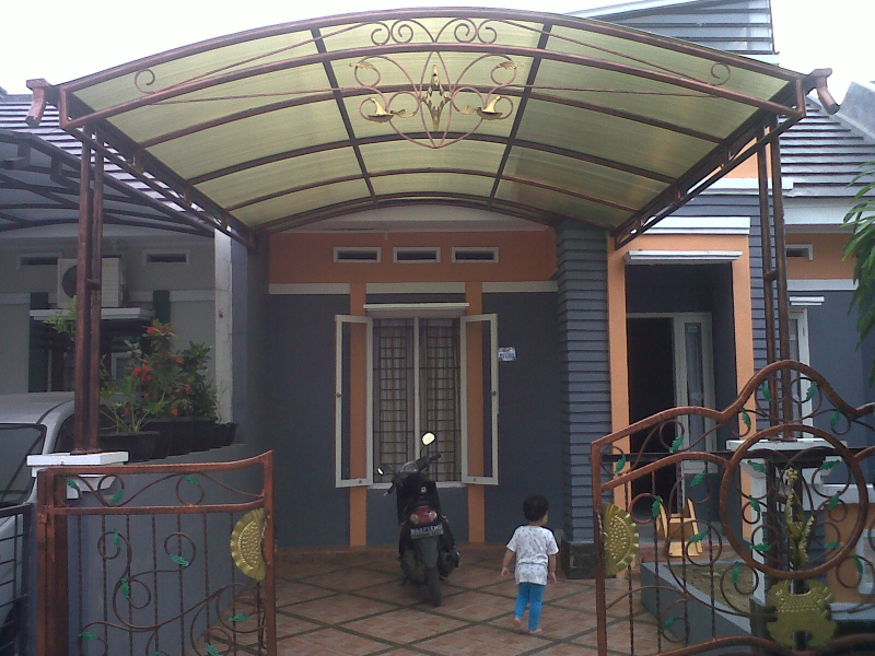 Gambar Garasi Mobil Depan Rumah Dengan Kanopi