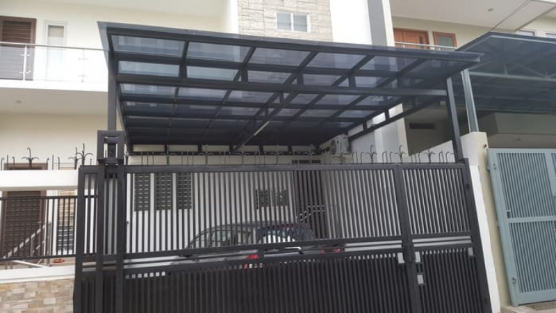 Garasi mobil minimalis kanopi