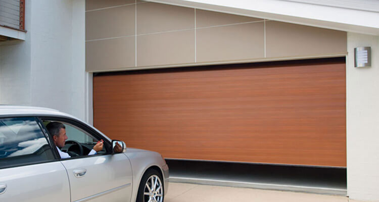 Desain garasi rumah Garasi otomatis